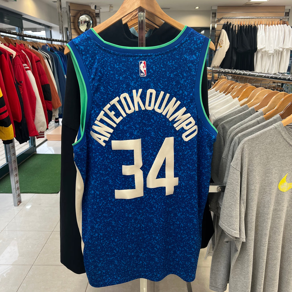 Milwaukee Bucks Antetokounmpo #34 Nike Jersey (XL)