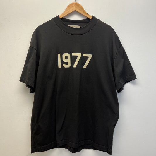 Essential’s 1977 T-Shirt (M)