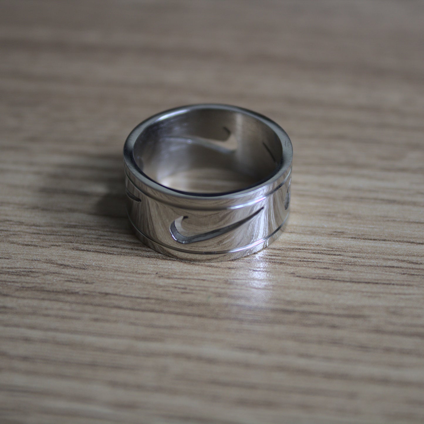 Swoosh Ring Silver